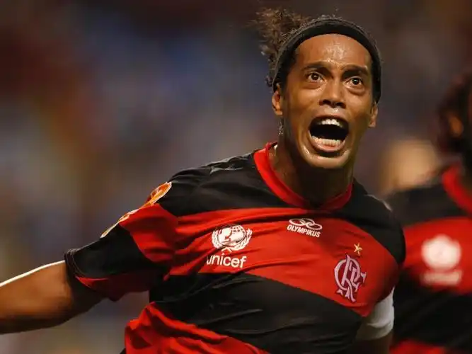 现出非凡的 现出非凡的