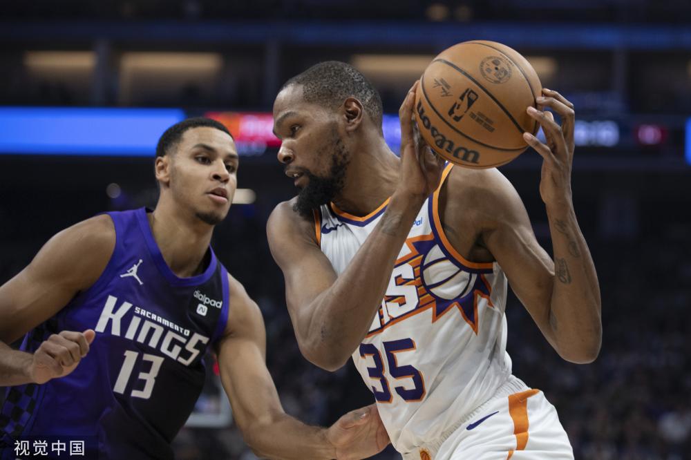 在球场上 在球场上